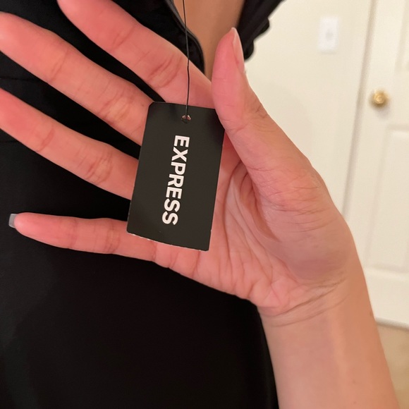 Brand: Express
Size: 2
Color: Black - Picture 3 of 5